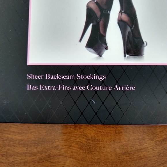 NIP 2 pair plus size stockings - Picture 9 of 12